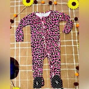 Posh Peanut Calista rufflebum footie